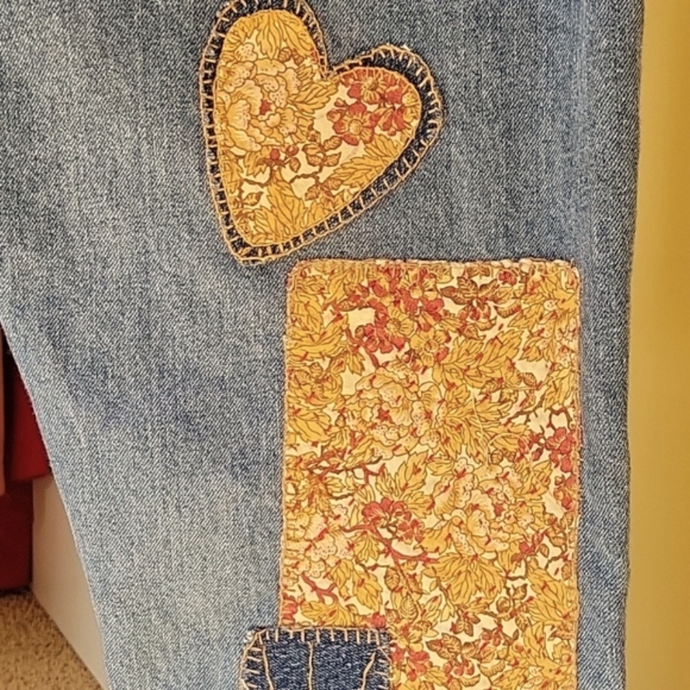 HAND CRAFTED Jeans UPCYCLED Blue Denim Patchwork Bird Floral Applique Size 10 - Picture 6 of 17